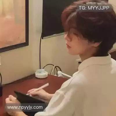 薄香绮